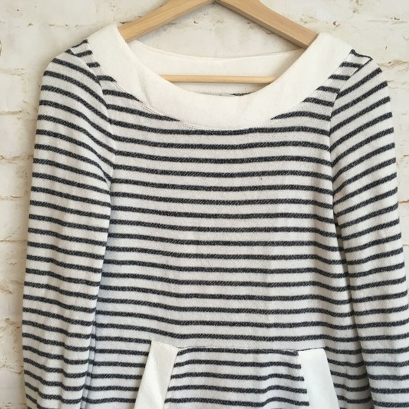 Banana Republic Soft Pullover Sweater - Picture 2 of 6